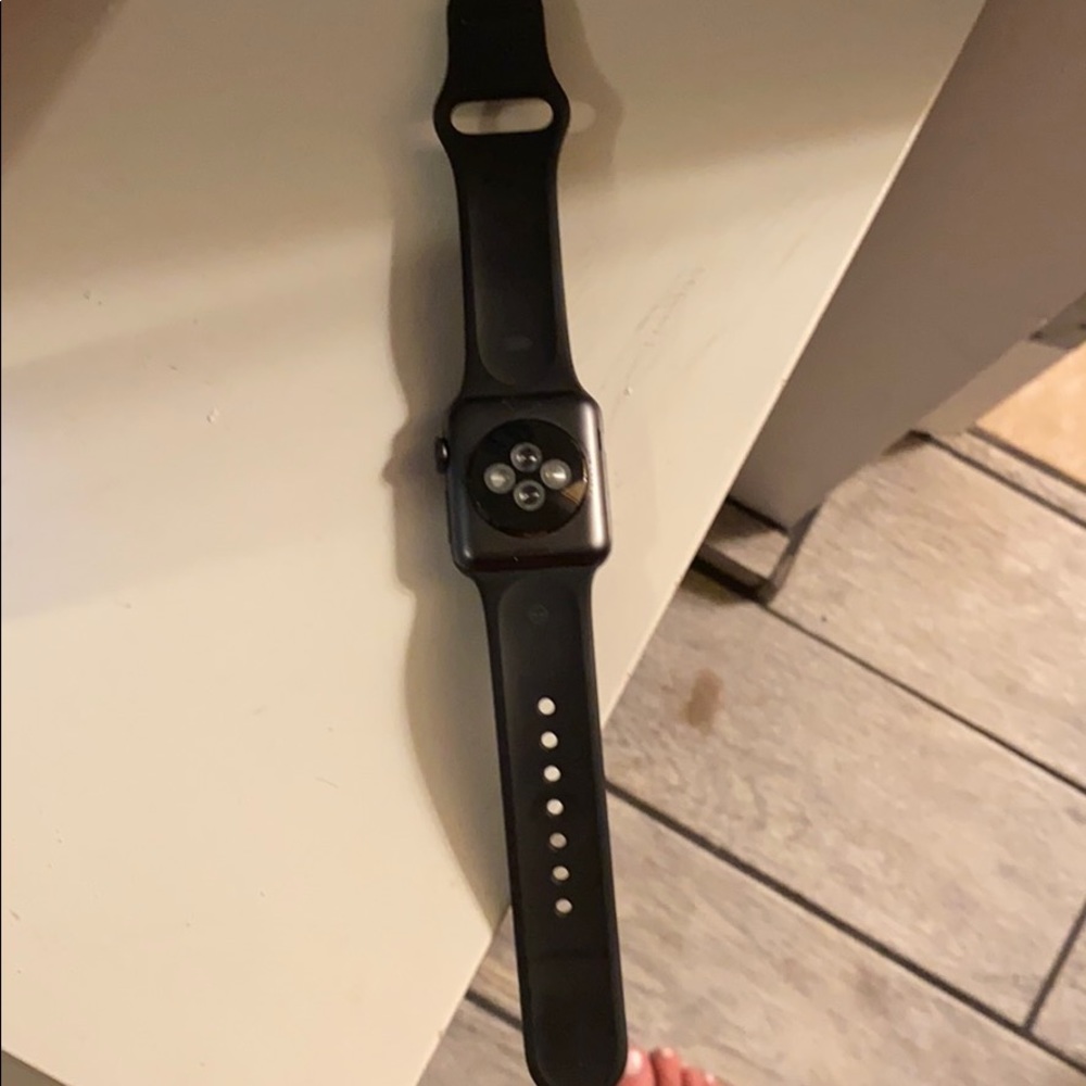 Apple Watch - Picture 2 of 3